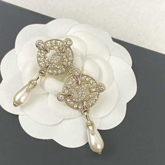 Give me a beautiful impression Earrings 2023SS CHANEL Chanel Give me a beautiful impression Earrings 2023SS CHANEL Chanel